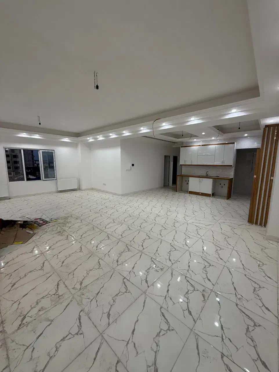 واحد ۱۳۵متر/فول تجهیز/نورگیر/نوساز جمهــوری|فروش آپارتمان|تنکابن, |دیوار