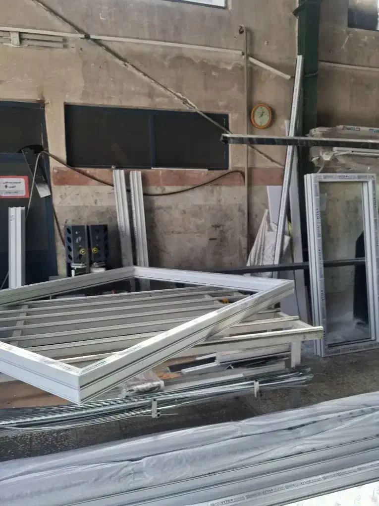 در و پنجره UPVC|فعالیت داوطلبانه|هشتگرد, فاز ۱ مهستان|دیوار