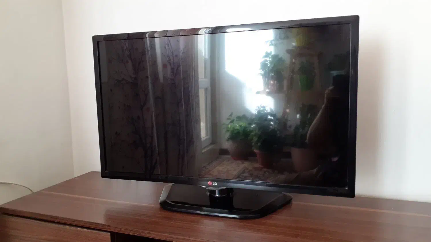 تلویزیون ۳۲ اینچ الجی کره فول اچ دی|تلویزیون و پروژکتور|ملایر, |دیوار