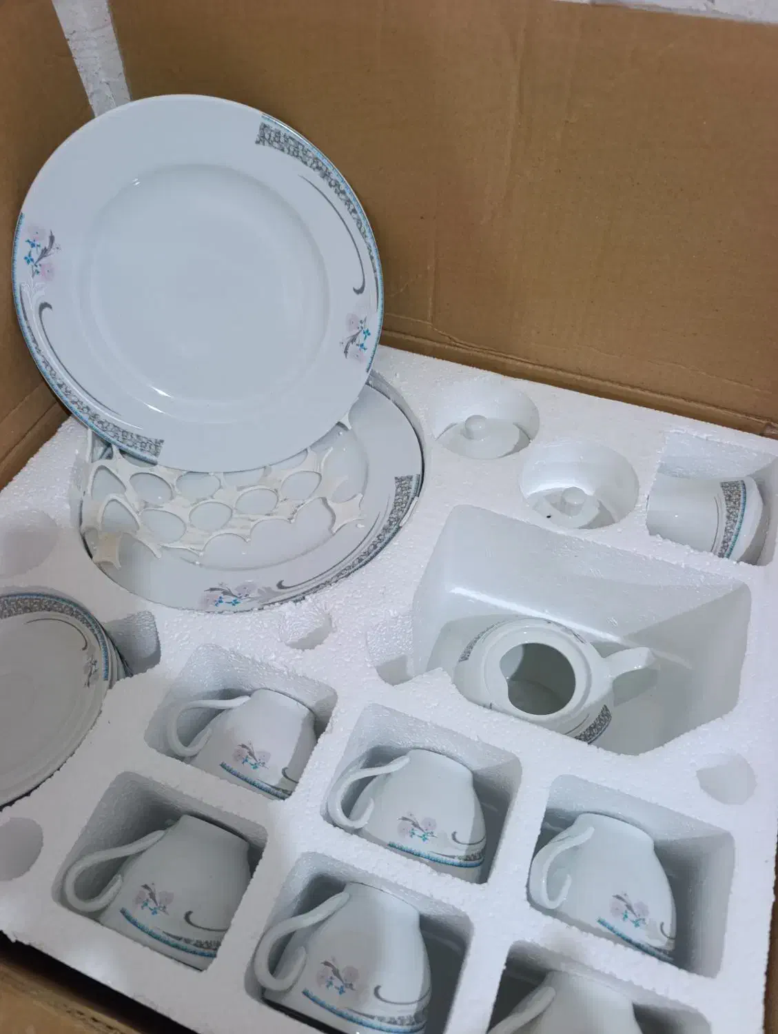 سرویس چینی|ظروف سرو و پذیرایی|سرپل ذهاب, |دیوار