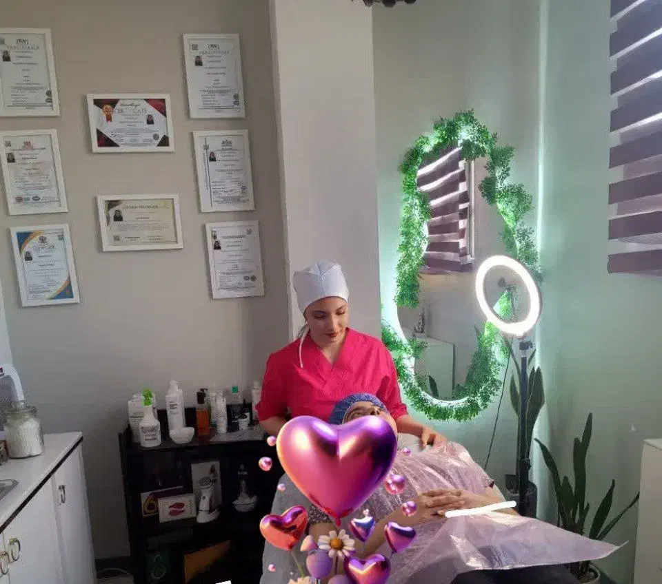 پاکسازی پوست .با بهترین متریال روز دنیا|خدمات آرایشگری و زیبایی|اصفهان, ملک‌شهر|دیوار