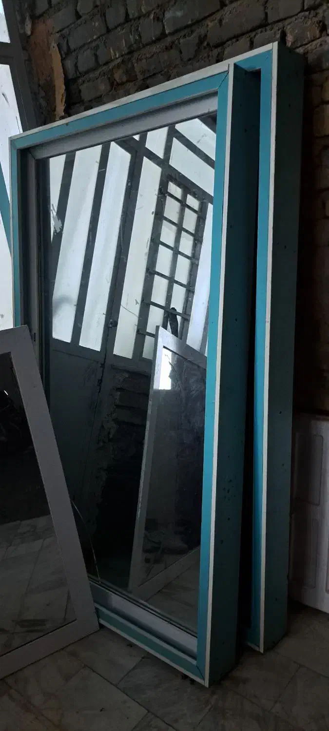 اینه قدی|آرایشگاه و سالنهای زیبایی|اسفراین, |دیوار