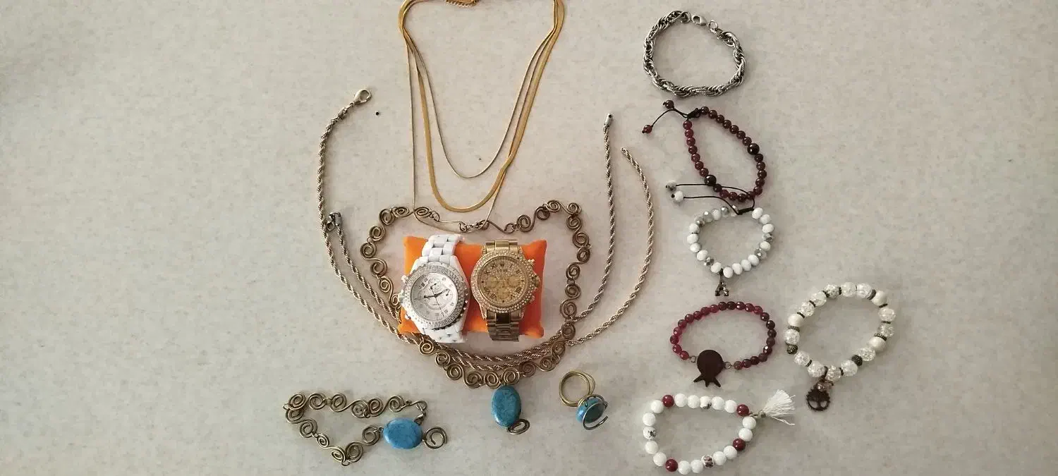 تعدادی بدلیجات سالم و در حدنو|ساعت|فردیس, نگارستان|دیوار