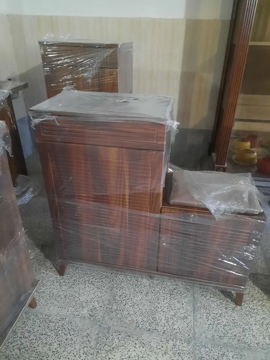 میز مدیریت و جاکفشی نو|مبلمان خانگی و میز عسلی|فیروزکوه, |دیوار