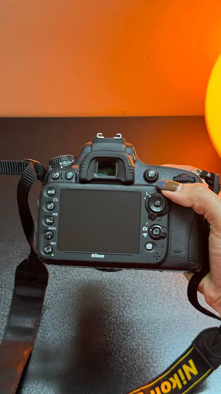نیکون d610  با لنز  mmmm42k شات|دوربین عکاسی و فیلم‌برداری|یزد, |دیوار