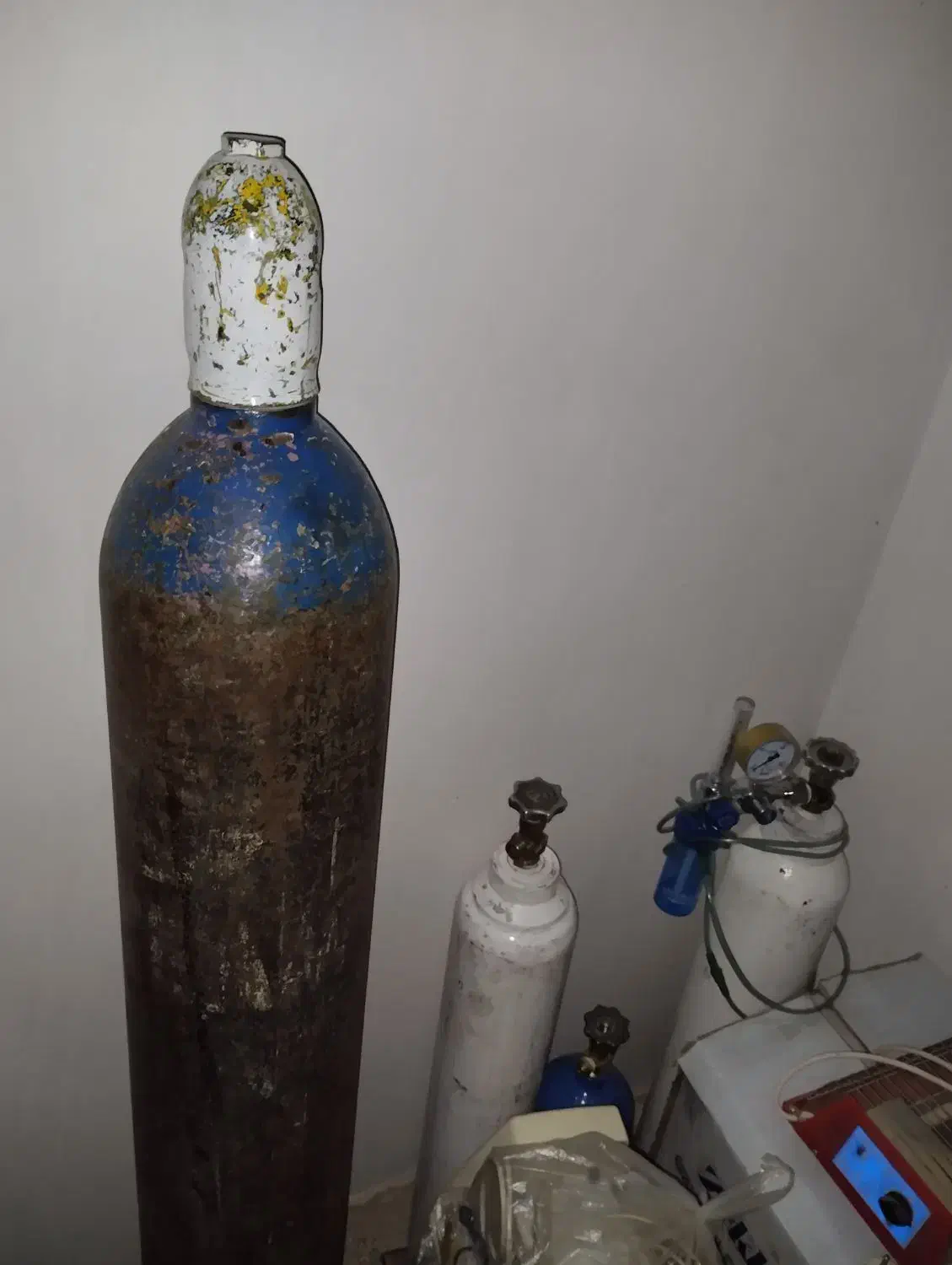 کپسول اکسیژن 40 و 10 و 5 لیتری با مانومتر|پزشکی|نهاوند, |دیوار