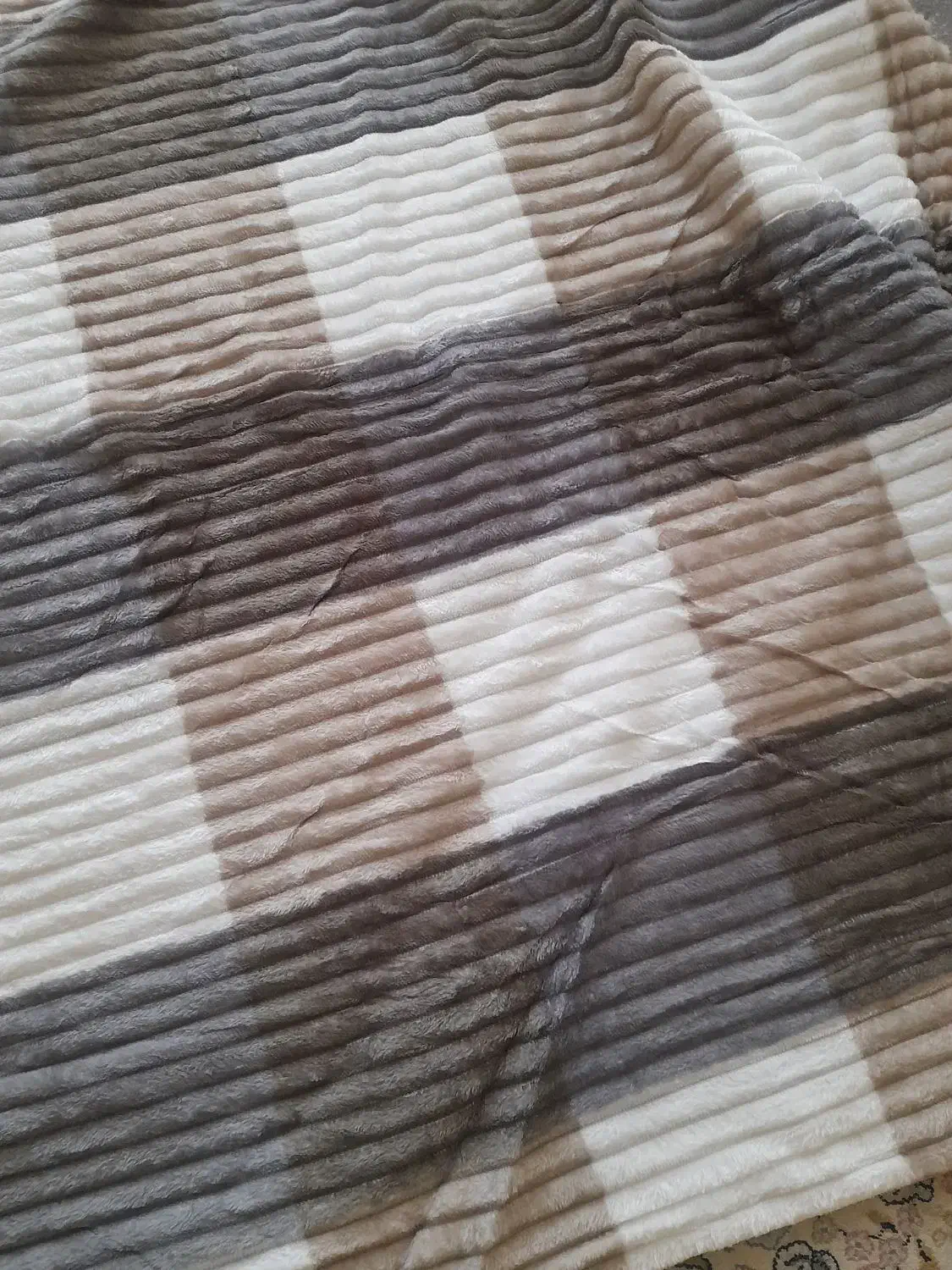 پتو ژله ایی|رختخواب، بالش، پتو|شاندیز, |دیوار