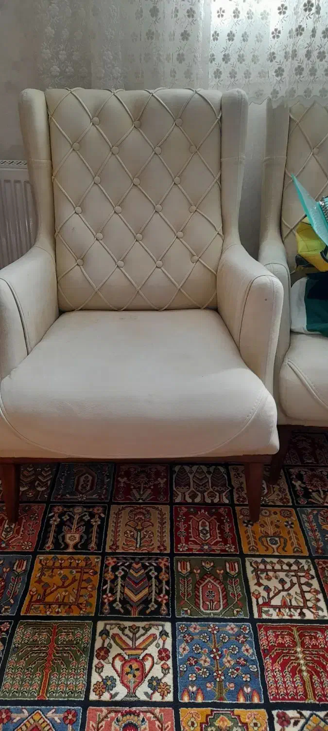 دوعدد مبل تکی|مبلمان خانگی و میز عسلی|قم, شهرک شهرداری|دیوار