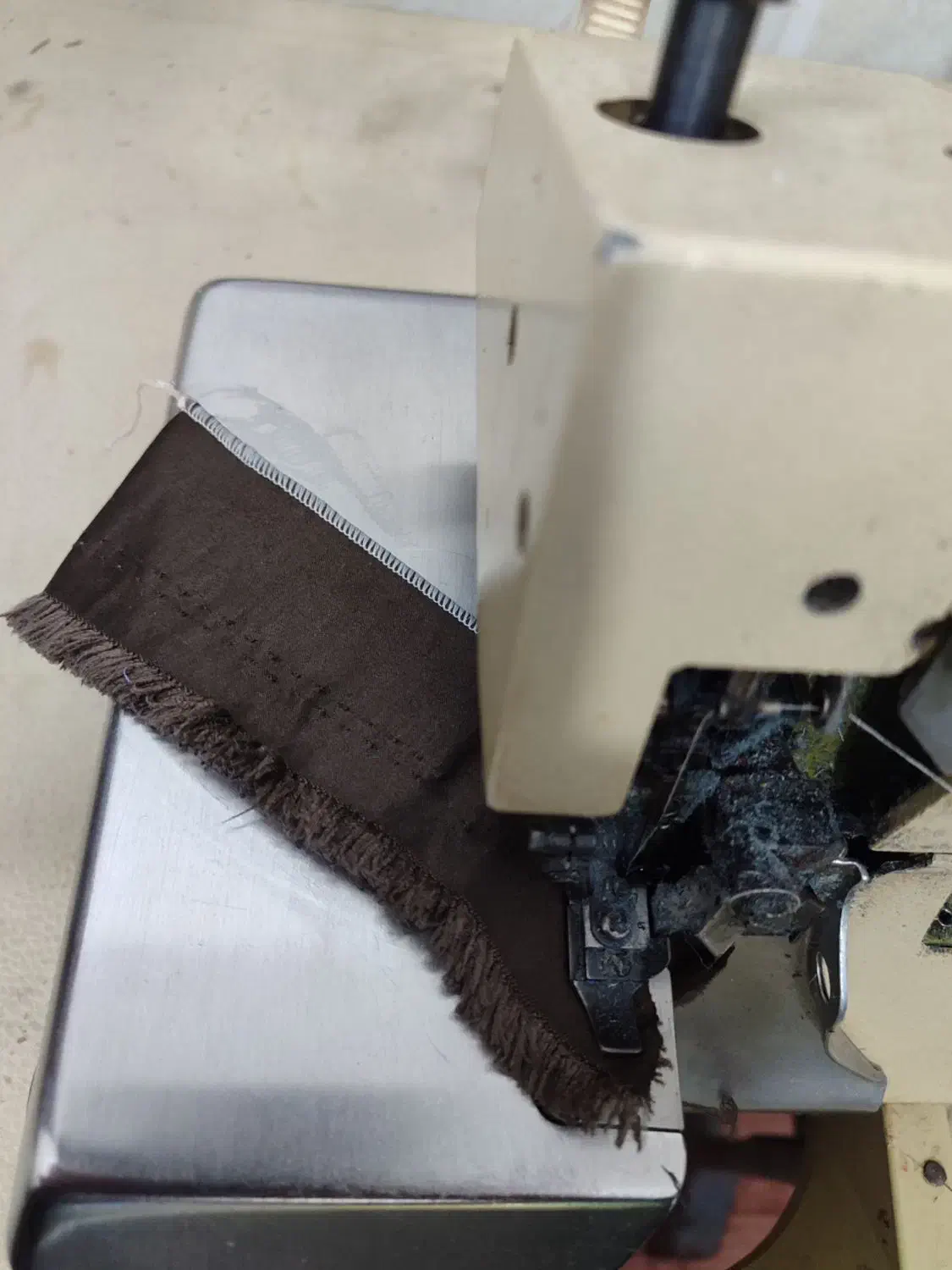 سردوز 3 نخ|چرخ خیاطی و ریسندگی|جوادآباد, |دیوار