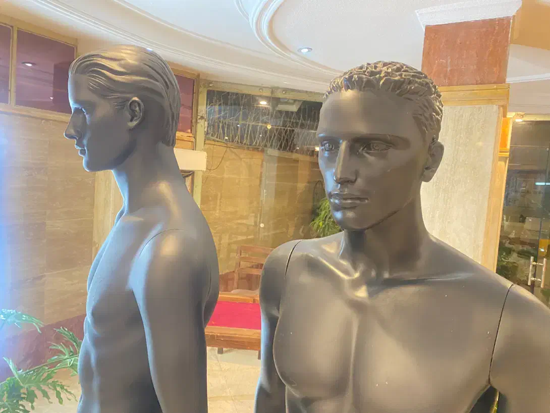 ۲ عدد مانکن مردانه خوش استایل ترک و وسایل دیگر|فروشگاه و مغازه|رشت, حومه رشت|دیوار