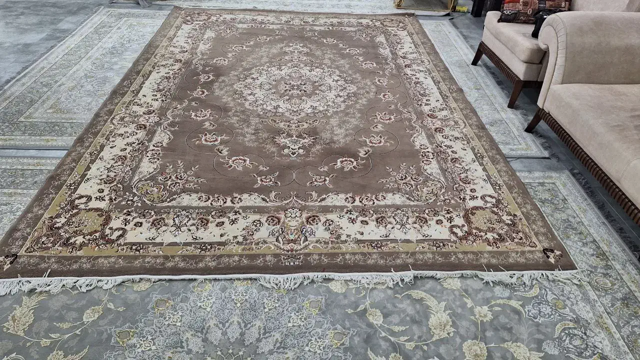 ۹متری جفت گردویی|فرش|ساوه, |دیوار