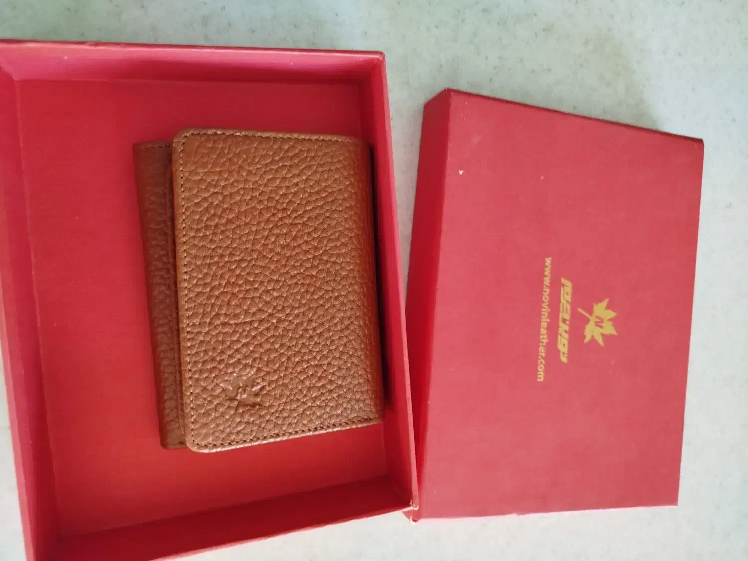 نوین چرم|کیف، کفش، کمربند|تبریز, |دیوار