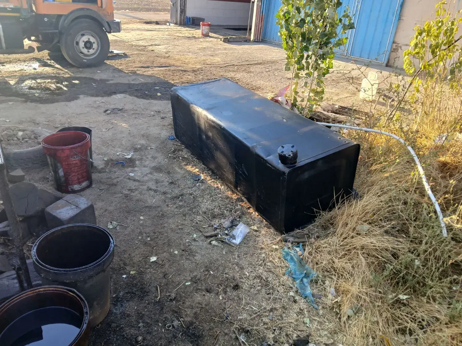 فروش باک گازوییل500لیتری به همراه پایه ودیاق|قطعات یدکی و لوازم جانبی|لالجین, |دیوار