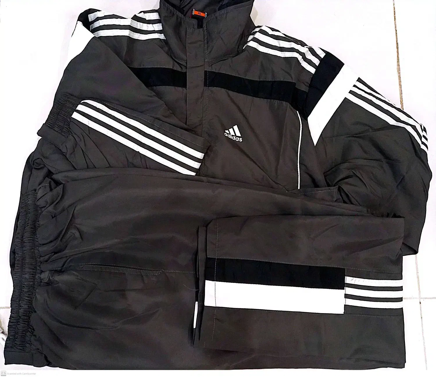 گرمکن ورزشی|لباس|گرگان, |دیوار