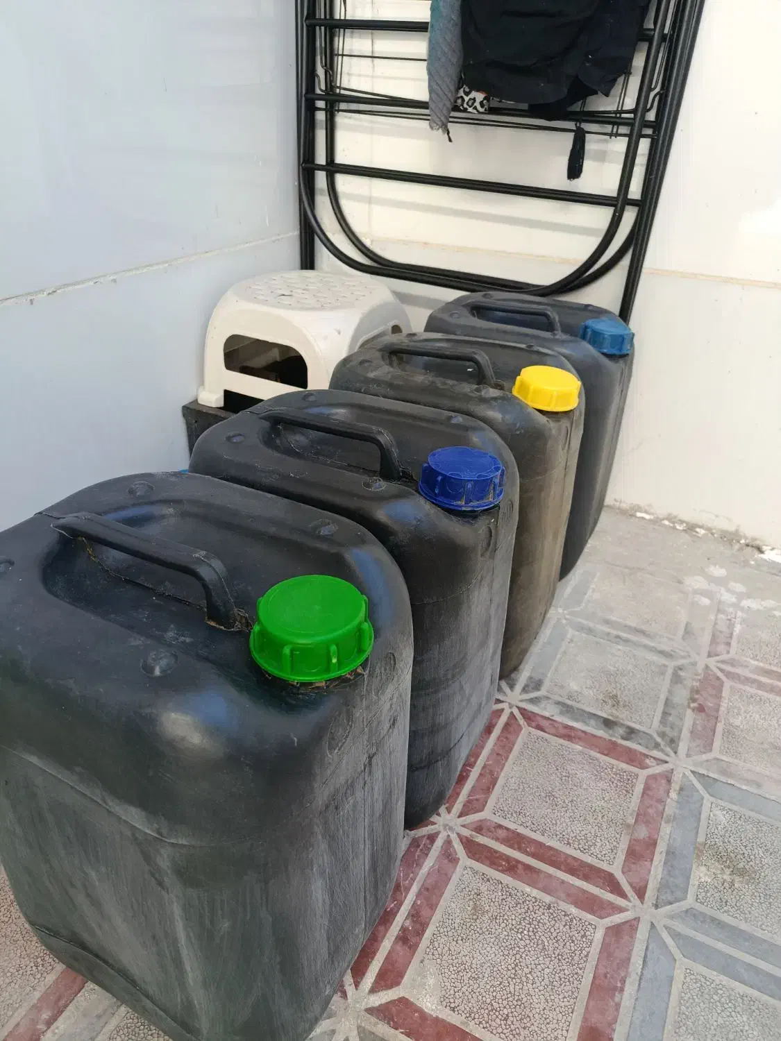 دبه 20 لیتری فقط دونه 30 هزار|ظروف نگهدارنده، پلاستیکی، یک‌بارمصرف|خرم‌آباد, |دیوار