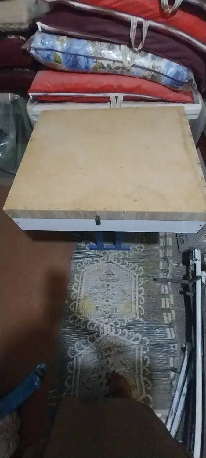 جعبه با میز|میز تحریر و کامپیوتر|ایرانشهر, |دیوار