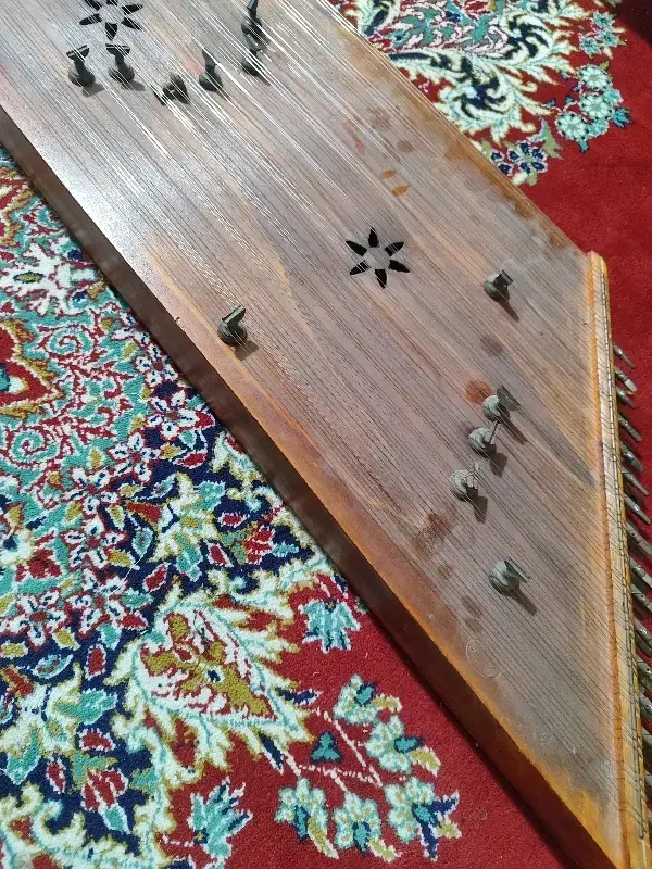 سنتور|سازهای سنتی|بروجرد, |دیوار