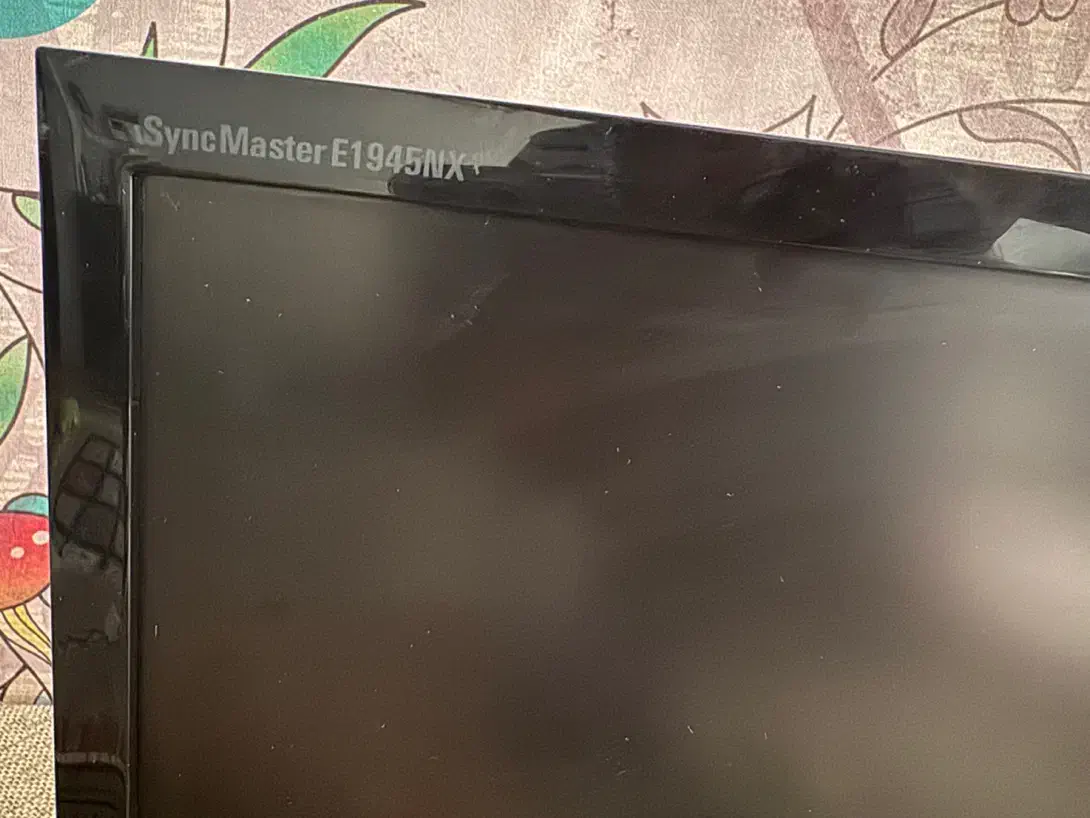 مانیتور سامسونگ|صوتی و تصویری|شیراز, انجیر|دیوار