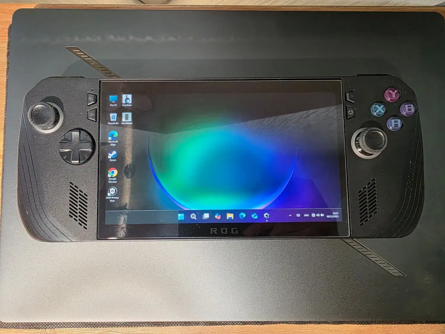 کنسول دستی ASUS ROG Ally X هیولای پرتابل ۲ ترابایت|کنسول، بازی ویدئویی و آنلاین|شیراز, معالیآباد|دیوار