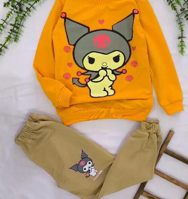 لباس بچگانه|لباس|ماکو, |دیوار