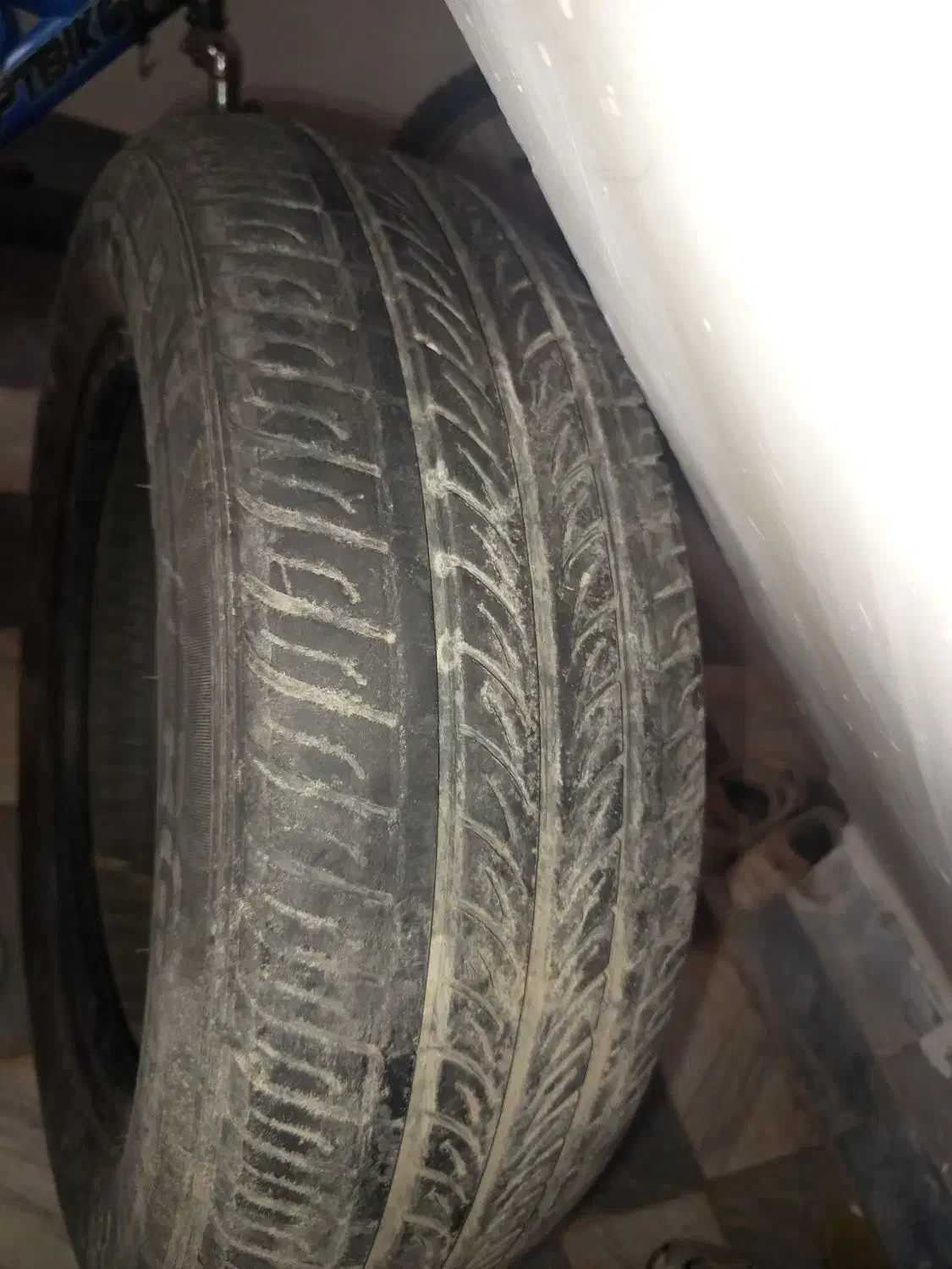 لاستیک پژو. 205|قطعات یدکی و لوازم جانبی|قم, ولیعصر|دیوار