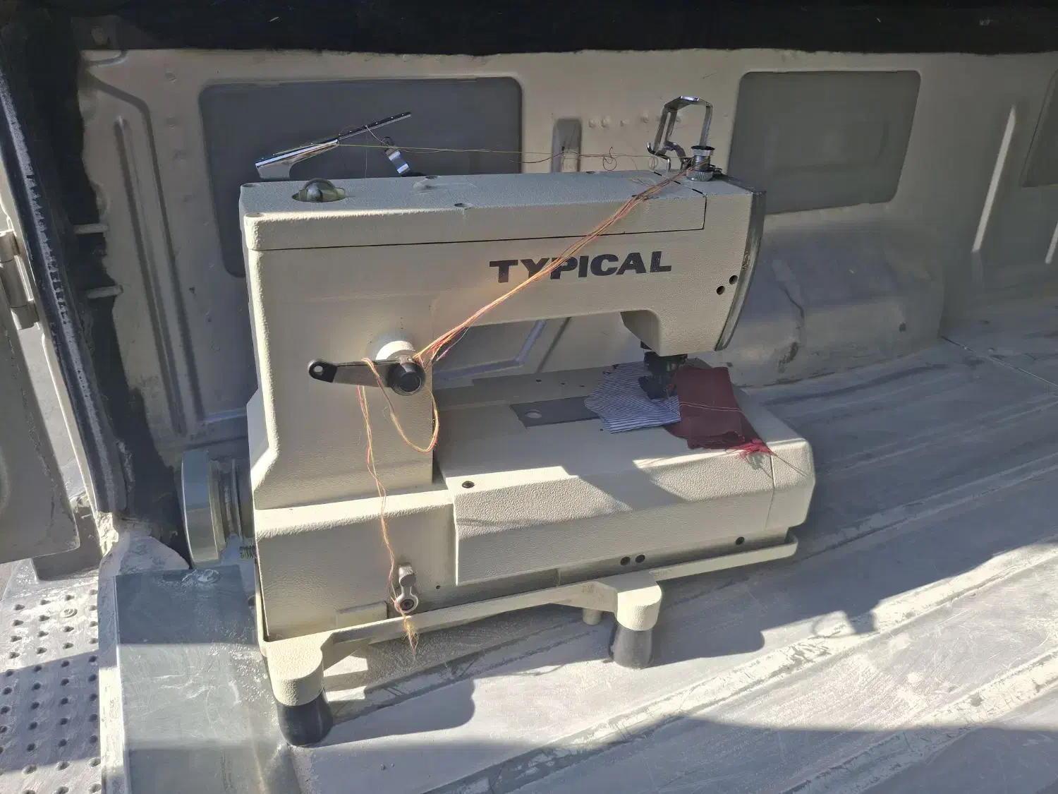 چرخ خیاطی میانه دوز تیپیکال|چرخ خیاطی و ریسندگی|مرودشت, ابوذر شمالی‎|دیوار