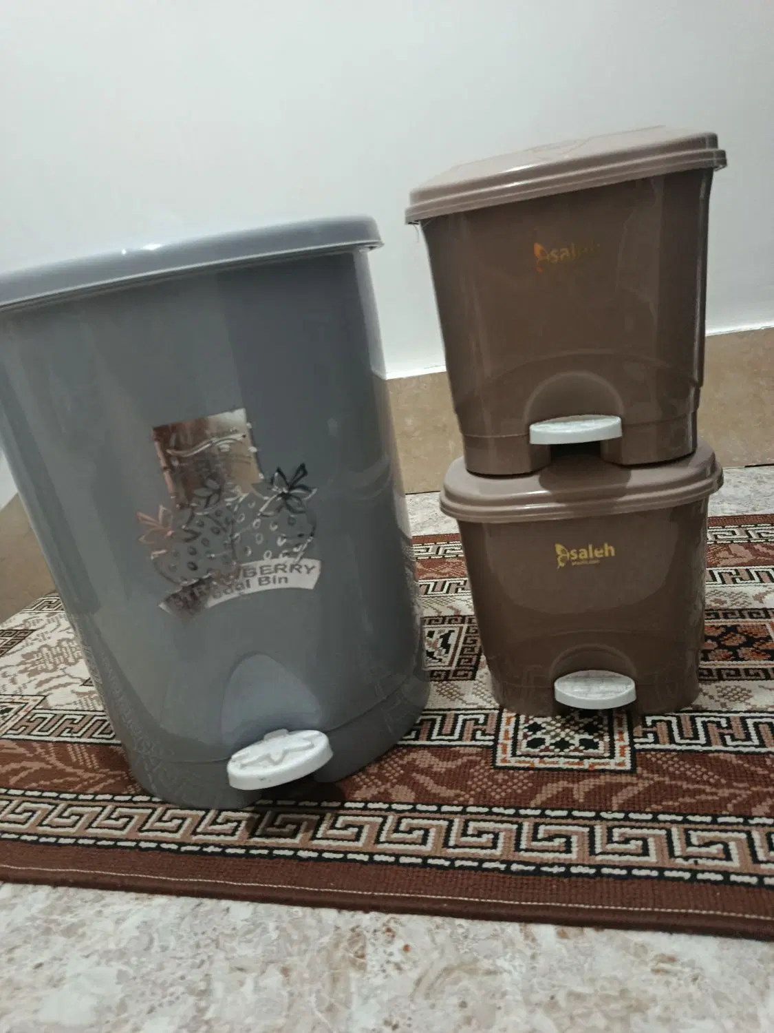 سطل|ظروف نگهدارنده، پلاستیکی، یکبارمصرف|خوی, |دیوار