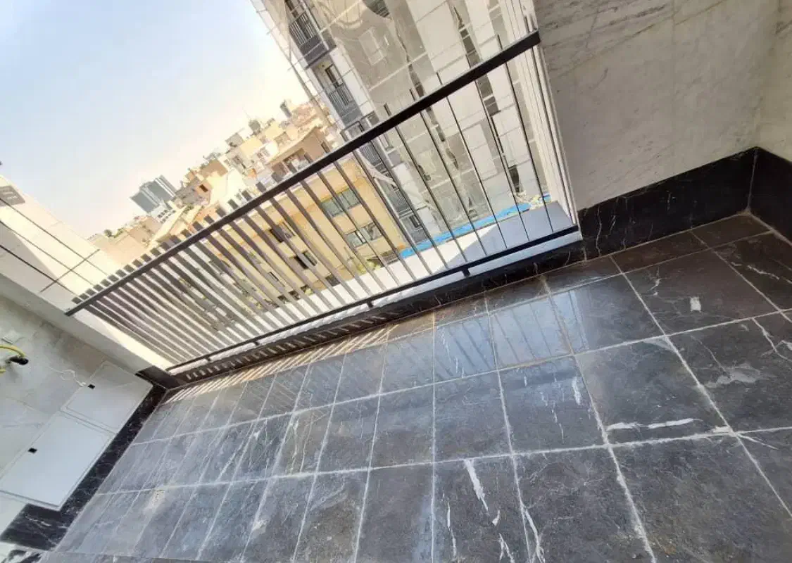 180متر/3خواب/نوساز/نیمه فرنیش/نور مستقیم