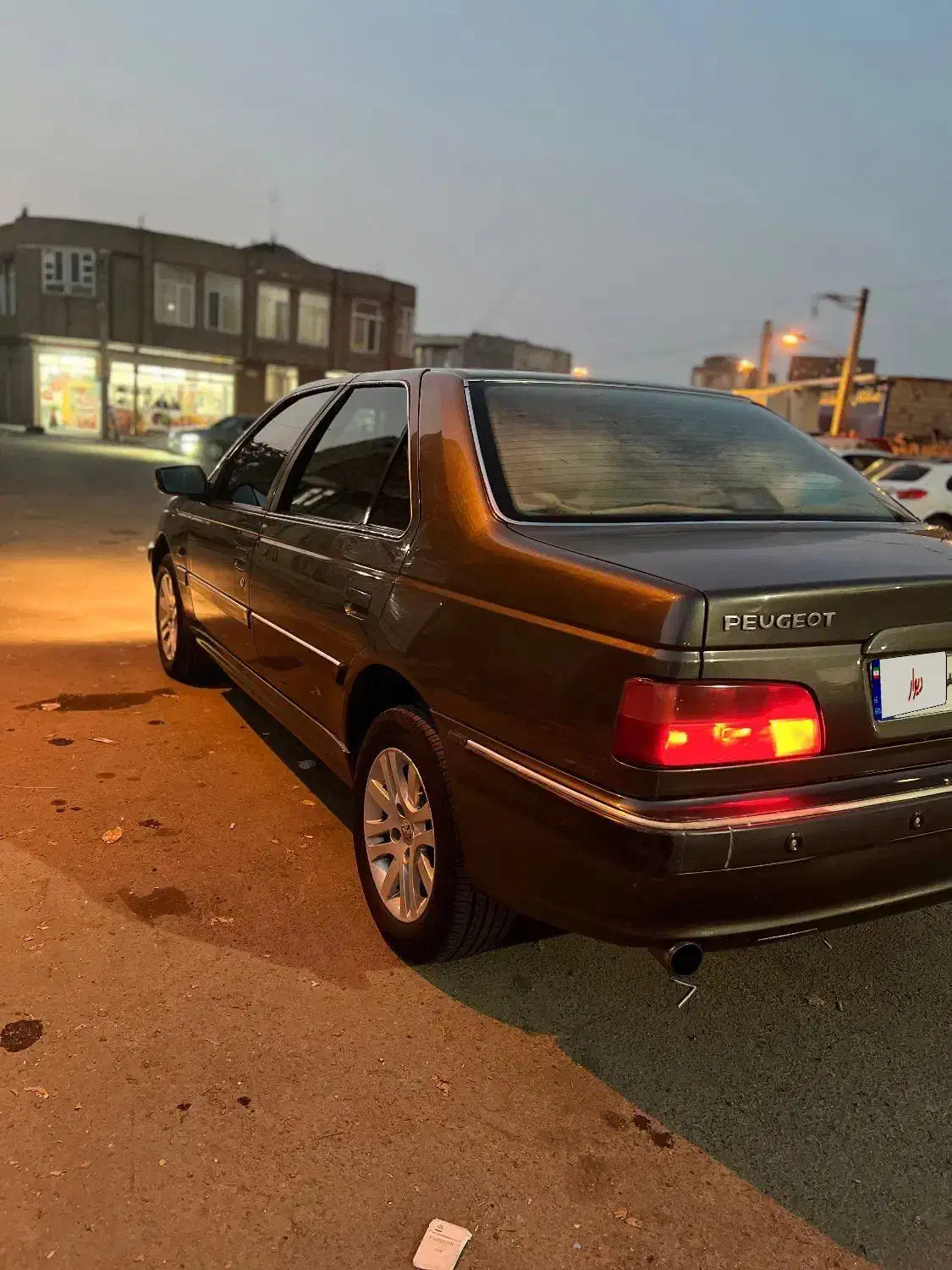 پژو پارس مدل ۹۰سفارشی|خودرو سواری و وانت|پارس‌آباد, |دیوار