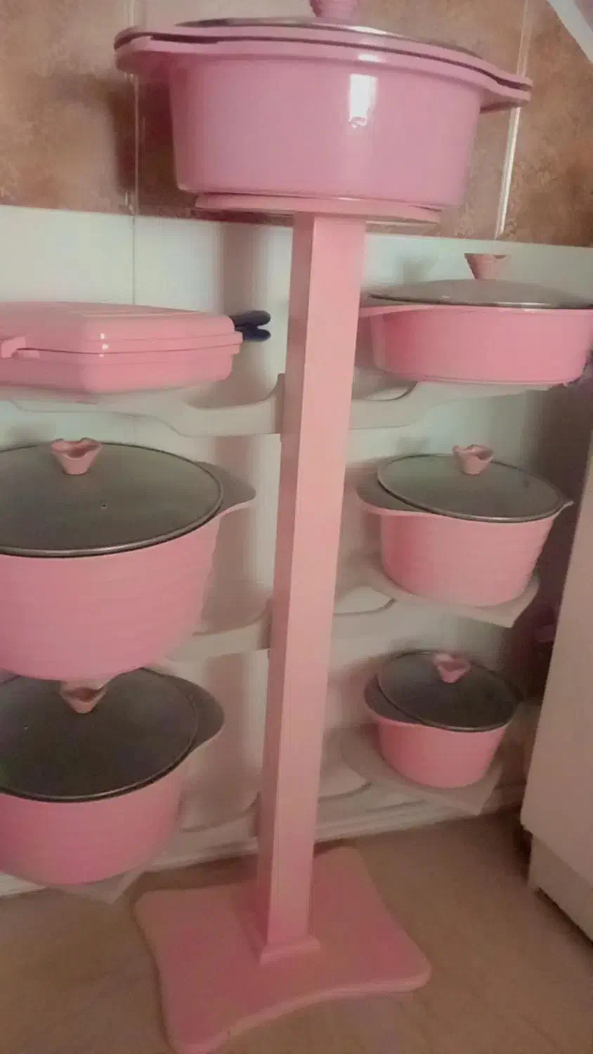 پایه قابلمه زیبا و سالم|آبچکان و نظمدهنده ظروف|تربت جام, یحیی آباد|دیوار