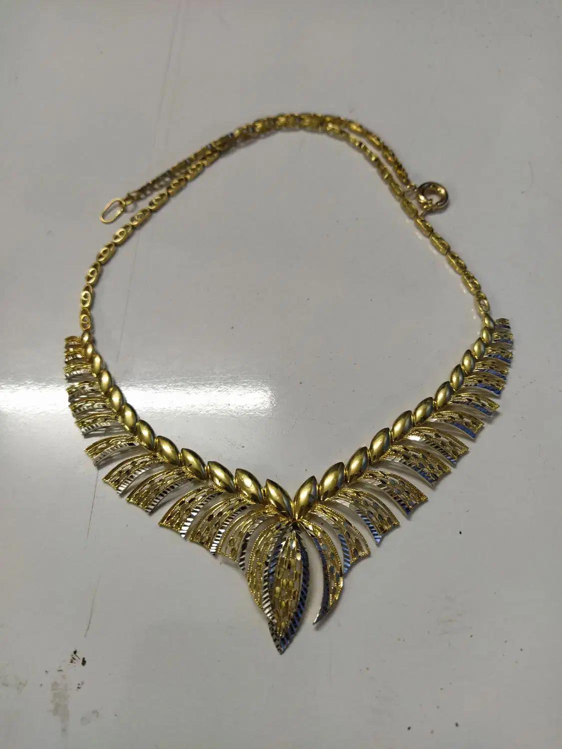 طلای درحد نو|جواهرات|نیشابور, میدان حافظ|دیوار