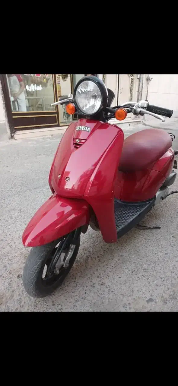 موتور هوندا پاکشتی|موتورسیکلت|رباط‌کریم, رباط‌کریم|دیوار