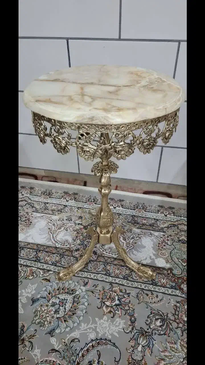 میز تلفن برنزی|میز تلفن|اراک, |دیوار