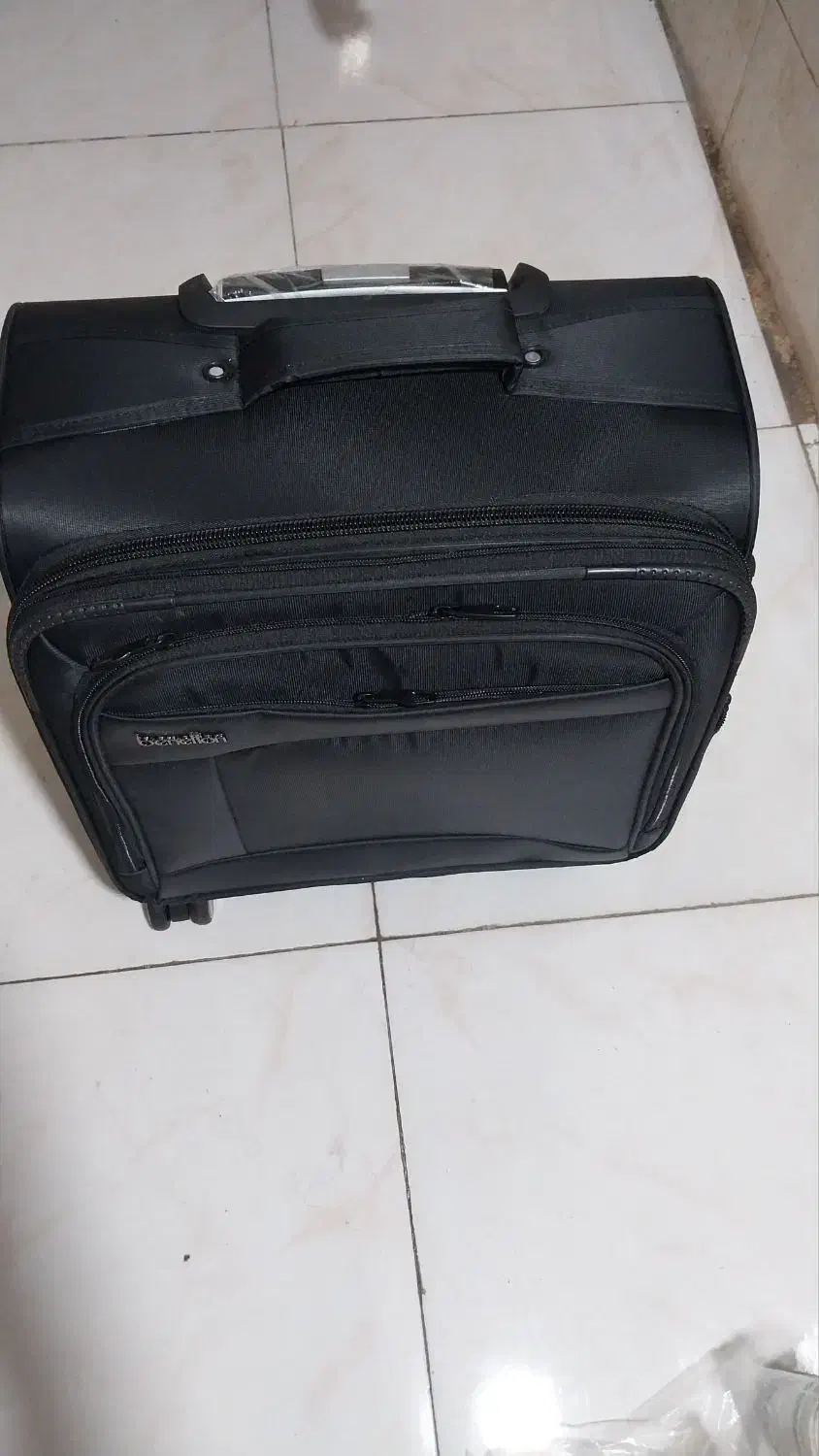 چمدان خلبانی بنتون|کیف، کفش، کمربند|ری, سرتخت|دیوار