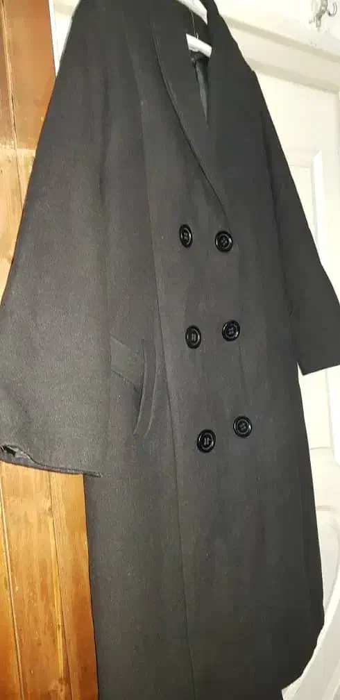 پالتو کت|لباس|گرگان, |دیوار