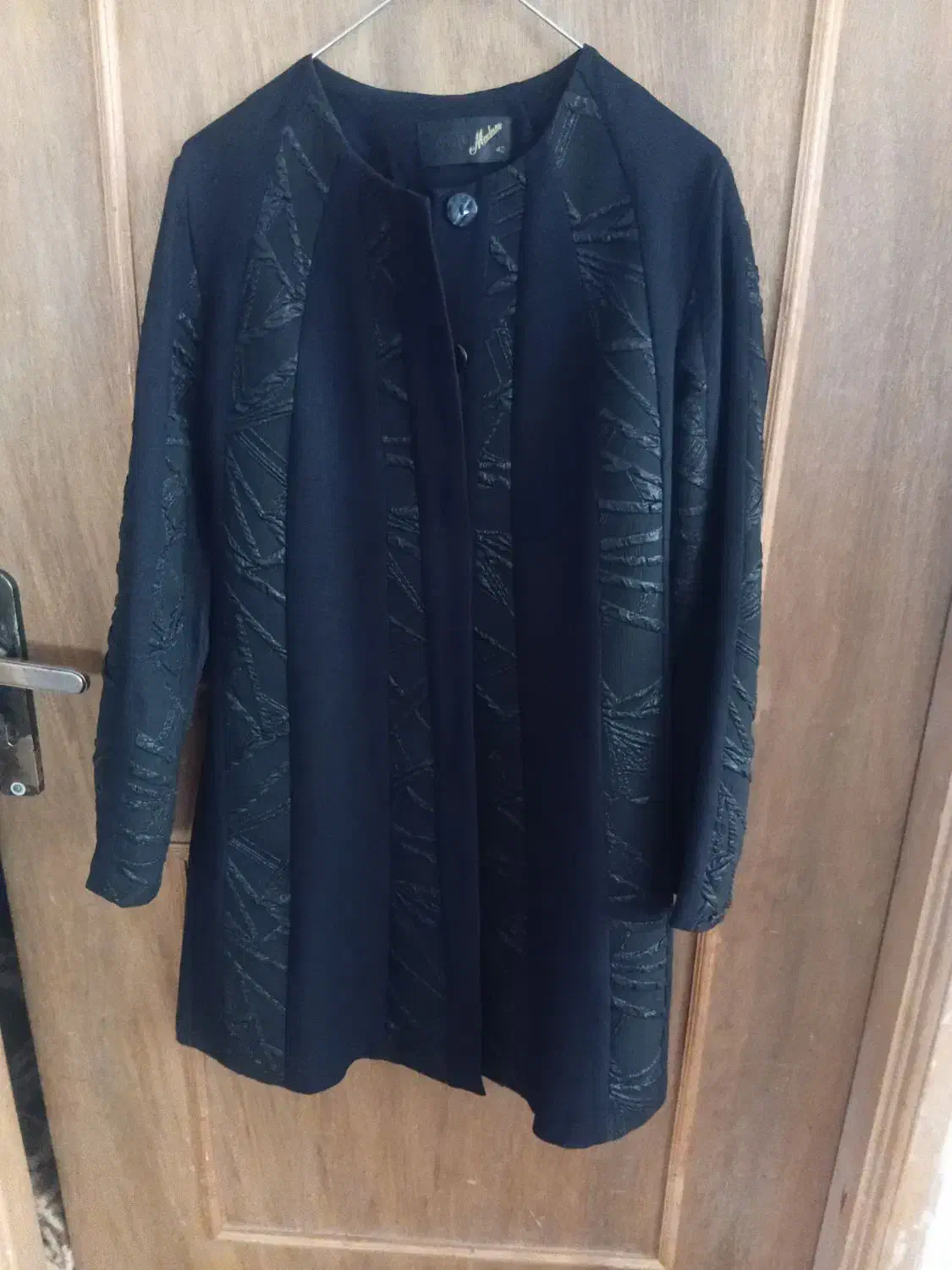 مانتو زنانه|لباس|خوی, |دیوار