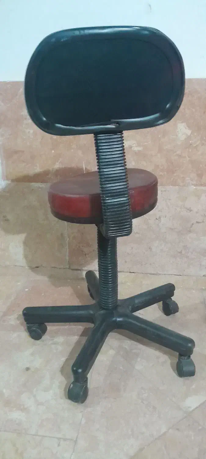 صندلی چرخدار گردان|صندلی و نیمکت|سنندج, |دیوار