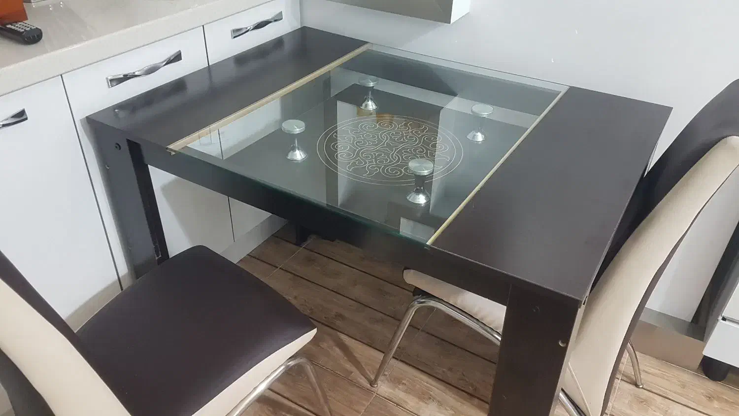 میز غذاخوری ۴ نفره|میز و صندلی غذاخوری|تبریز, |دیوار