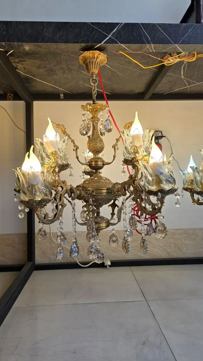 دو عدد لوستر برنز اصلی سنگین وزن با لاله و لامپ|لوستر و چراغ آویز|مشکیندشت, |دیوار