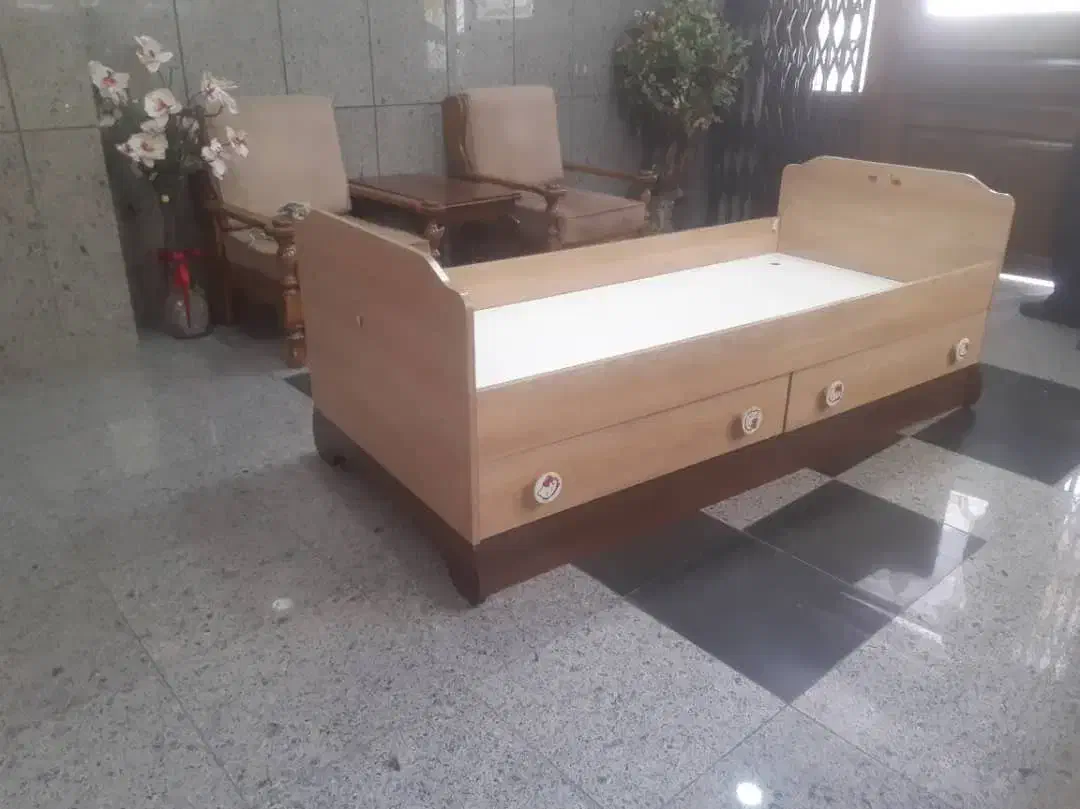 تخت خواب کودک ، چوبی|تخت و صندلی بچه|تهران, شهرک غرب|دیوار