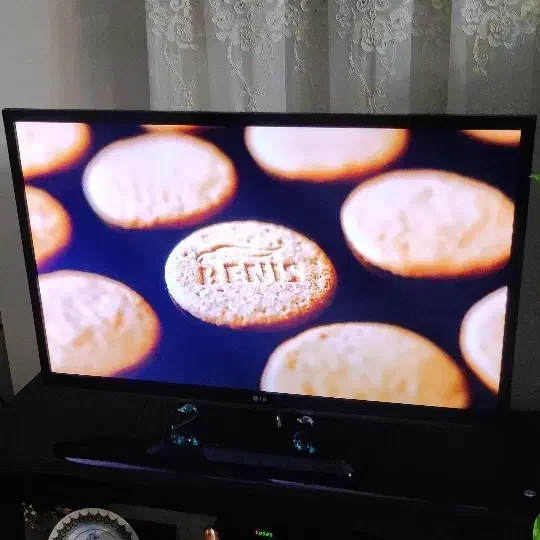 تلویزیون ال جی اصل 42 اینچ|تلویزیون و پروژکتور|مبارکه, |دیوار