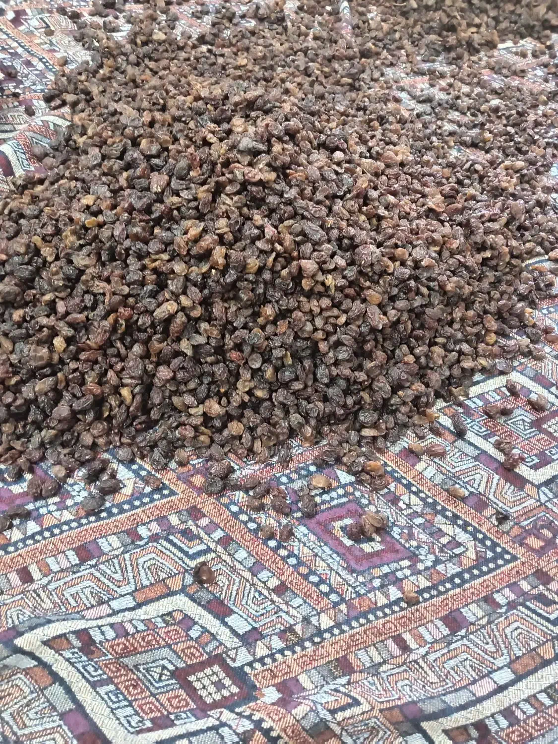 کشمش مخصوص قنادی|خوردنی و آشامیدنی|بروجرد, |دیوار