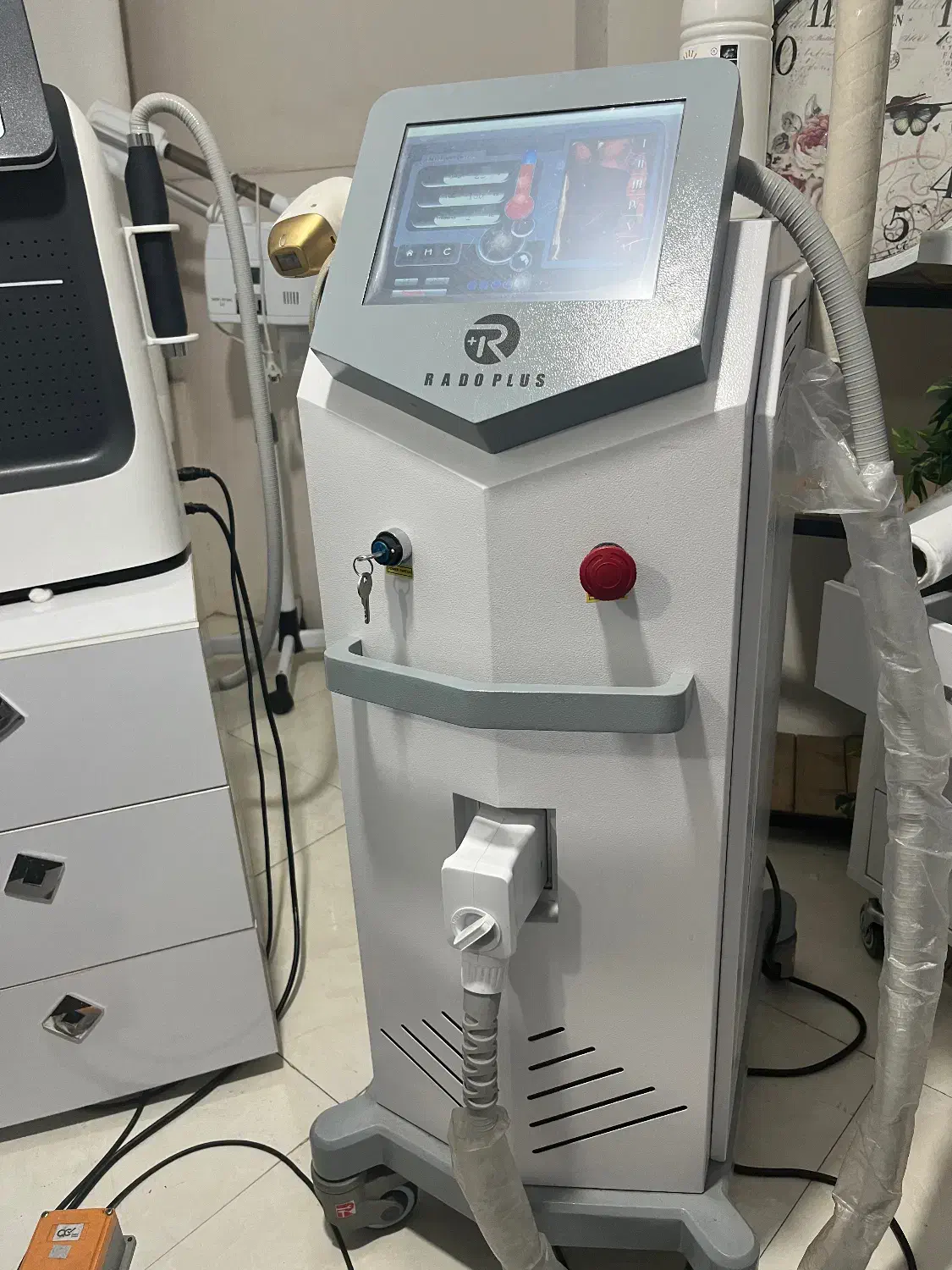 دستگاه لیزر رولی رادوپلاس|پزشکی|ری, دولتآباد|دیوار