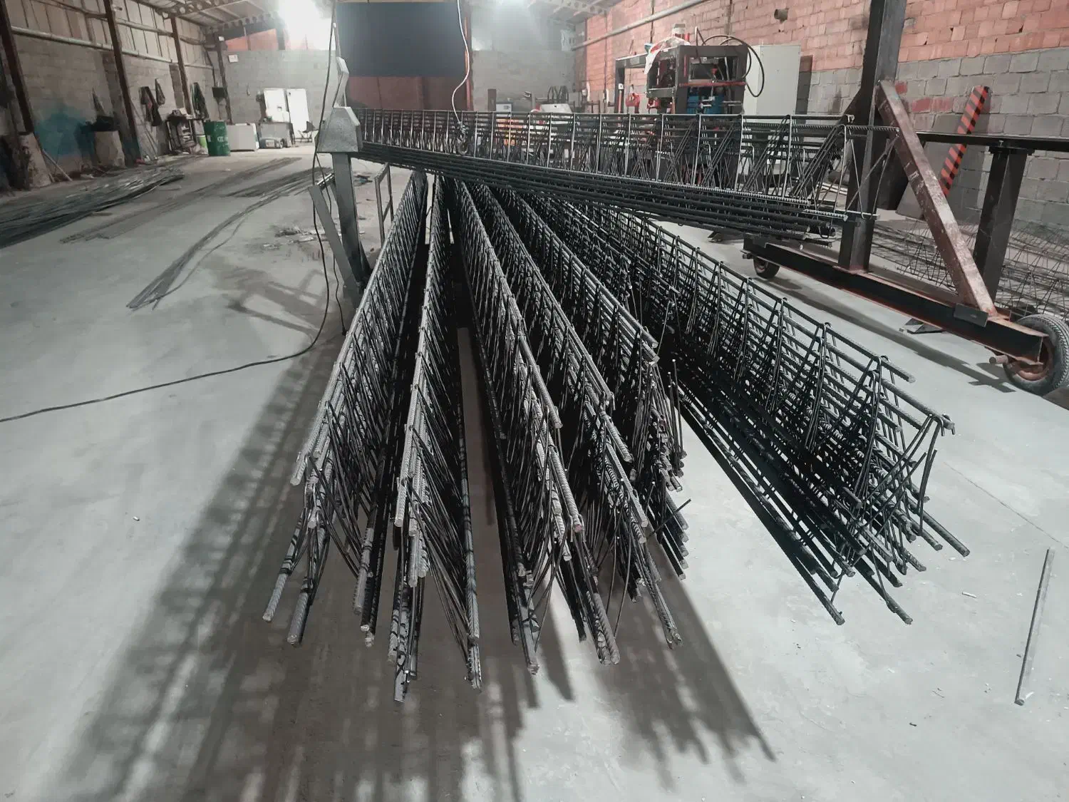 تیرچه صنعتی و خرپا دارای شرایط پرداخت|مصالح و تجهیزات ساختمان|تبریز, |دیوار