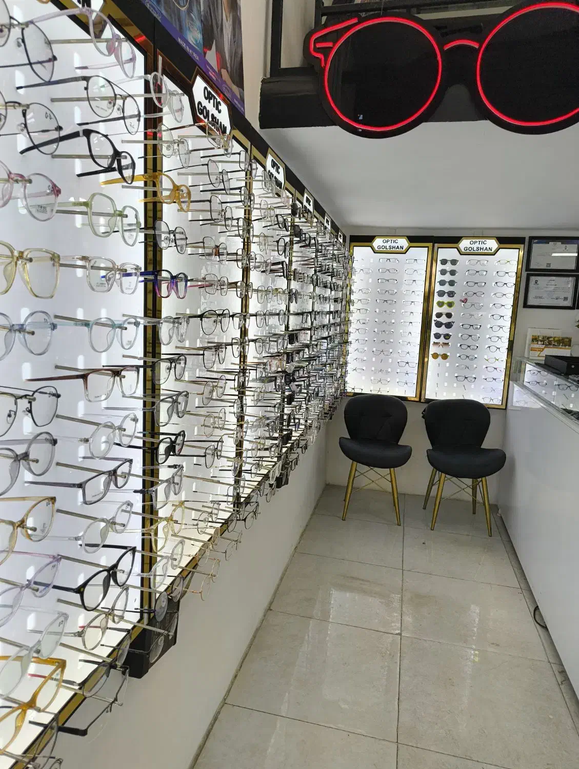 عینک‌ طبی ، آفتابی و تعمیرات با بهترین قیمت|زیورآلات و اکسسوری|شیراز, عادل آباد|دیوار