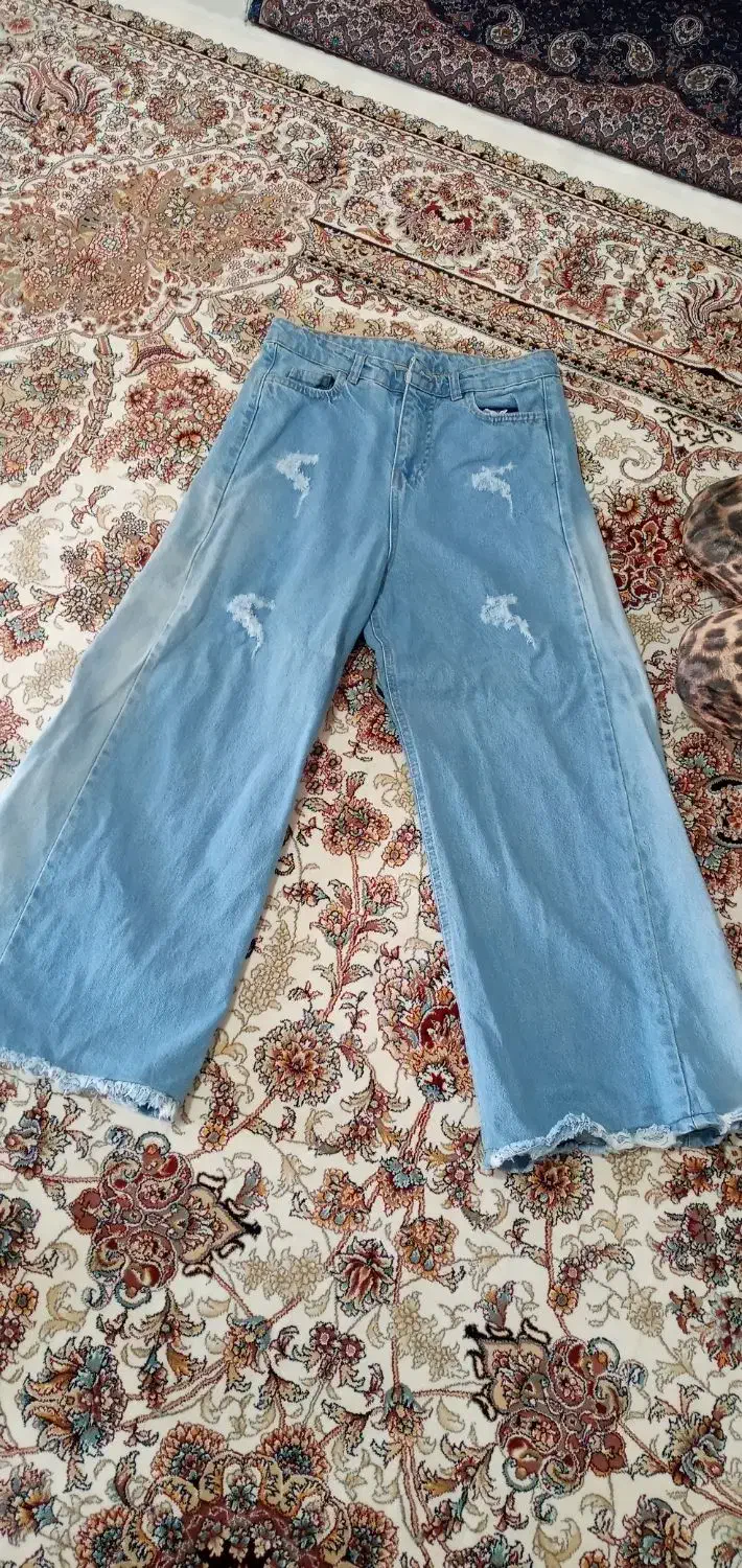 شلوار جین|لباس|قدس, شهر‌قدس|دیوار