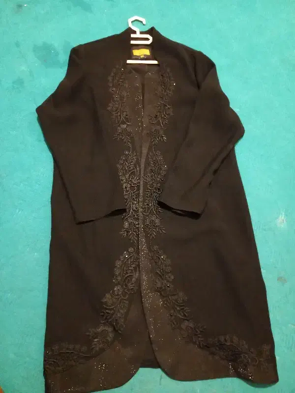 مانتو مزونی|لباس|دوگنبدان, |دیوار