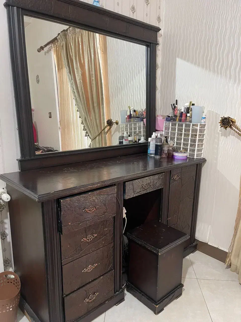 آیینه و کنسول پاتختی جا کفشی میز تلوزیون|تخت و سرویس خواب|رشت, سیا اسطلخ|دیوار