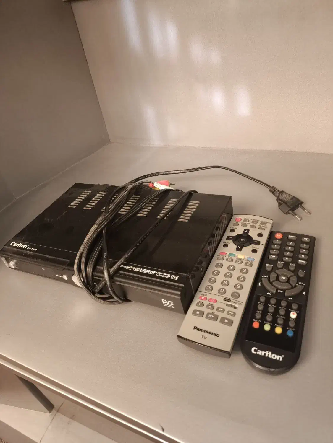 تلویزیون پانا ۲۹ اینچ فلت با دکوری و دیجیتال|تلویزیون و پروژکتور|کرمان, |دیوار