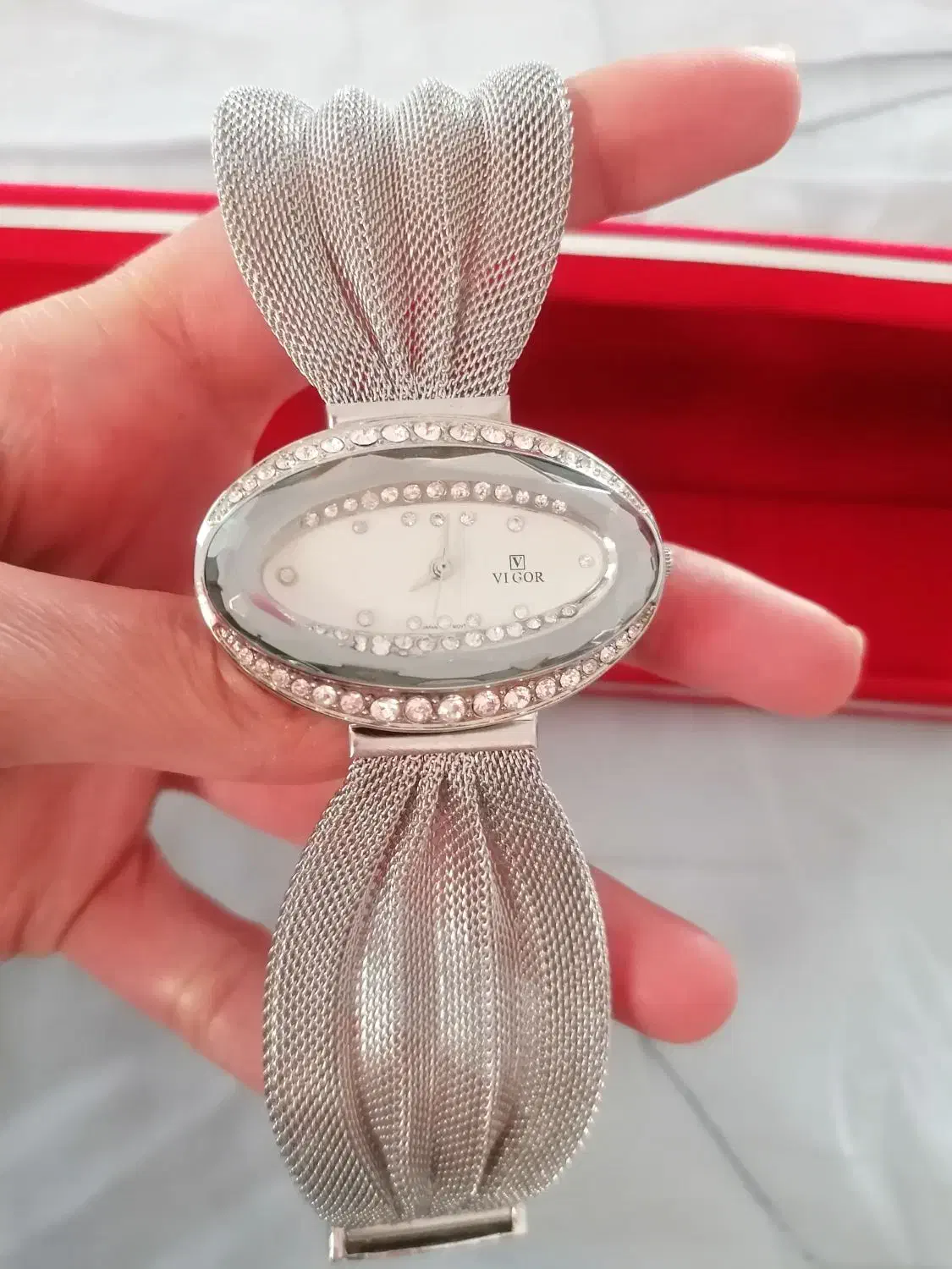 ساعت زنانه اصل VIGOR معروف به ساعت عروس|ساعت|میبد, |دیوار